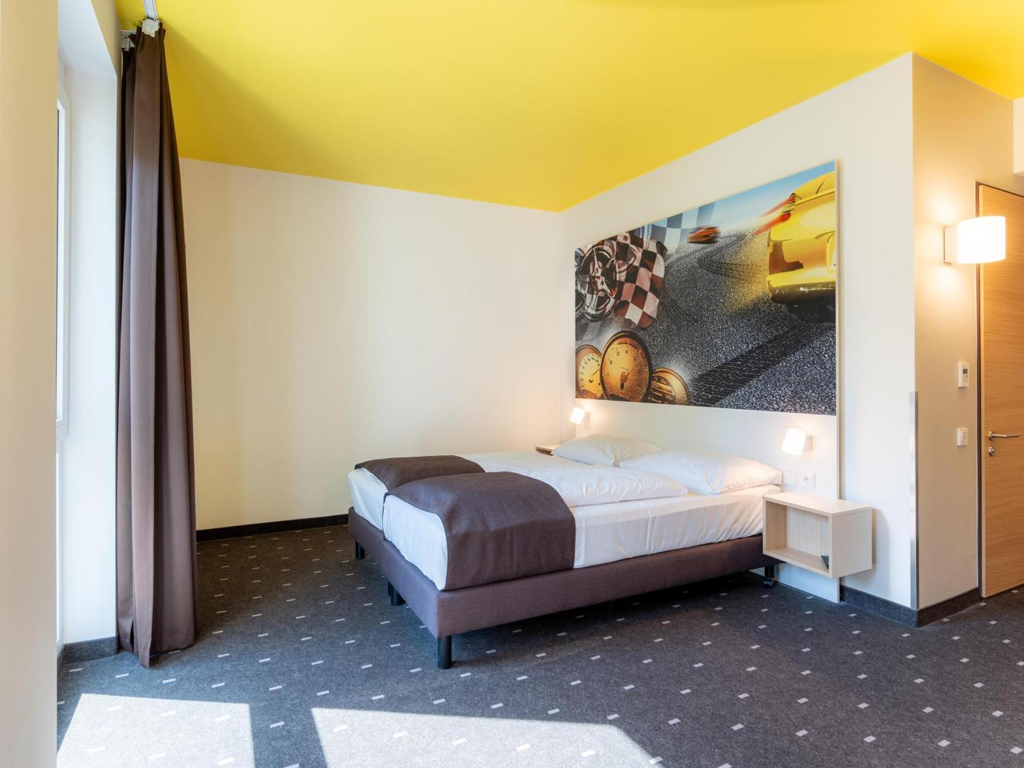 B&B Hotel Stuttgart-Zuffenhausen Eksteriør bilde