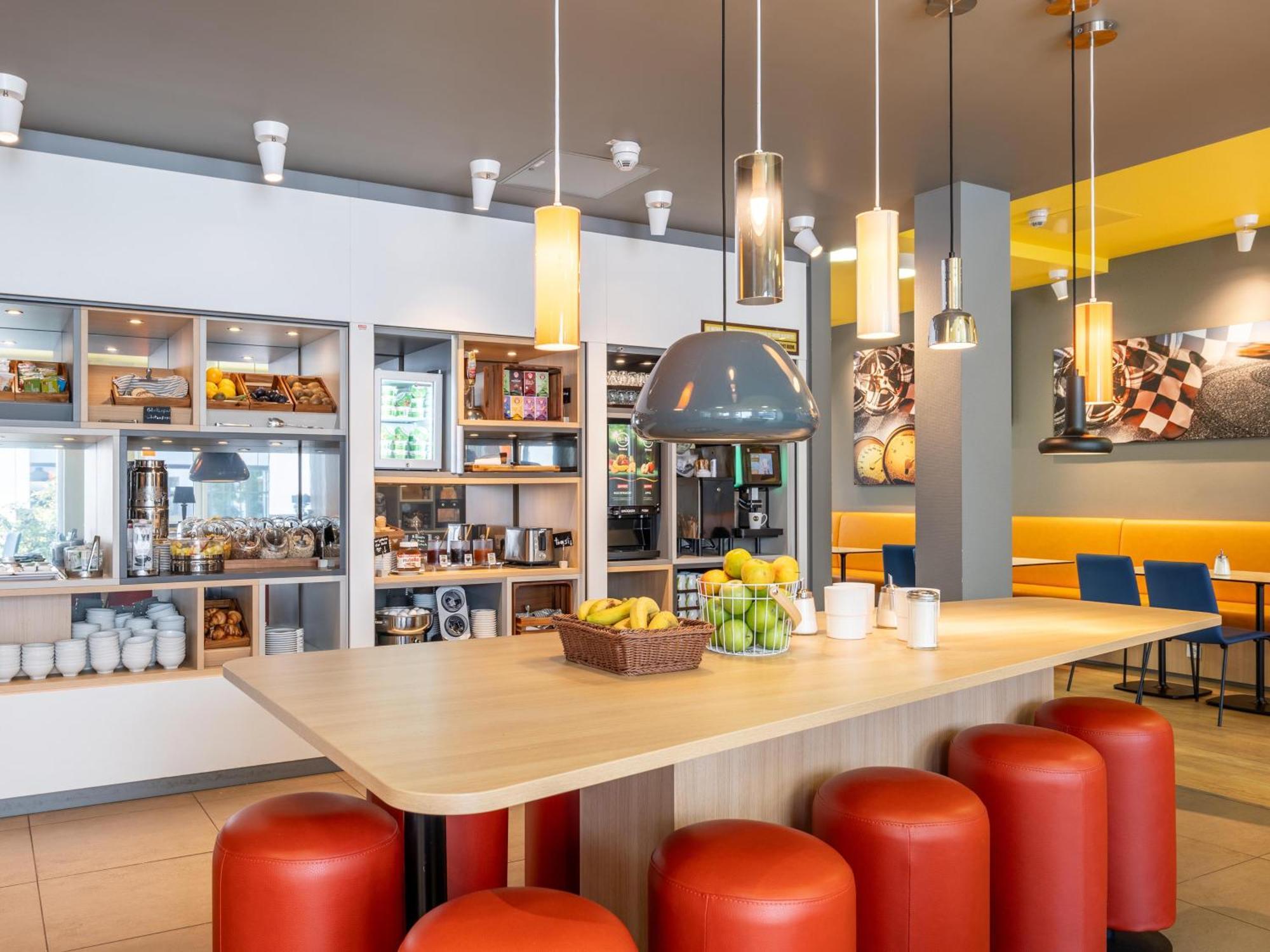 B&B Hotel Stuttgart-Zuffenhausen Eksteriør bilde